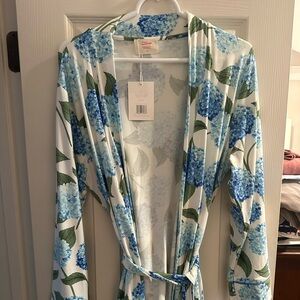 Floral Blue and White Women's Robe